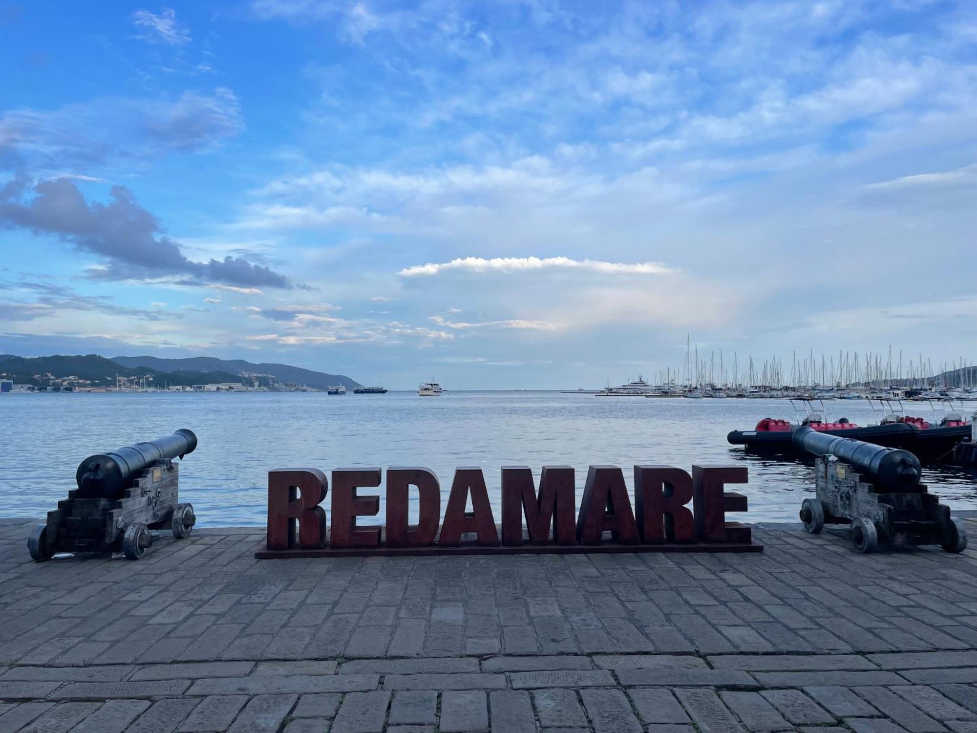 Appartamento Con Parcheggio Vicino Alla Stazione E Centro La Spezia Exterior photo